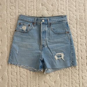 Levis Ribcage Short